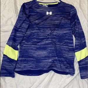 girl’s under armour fitted shirt